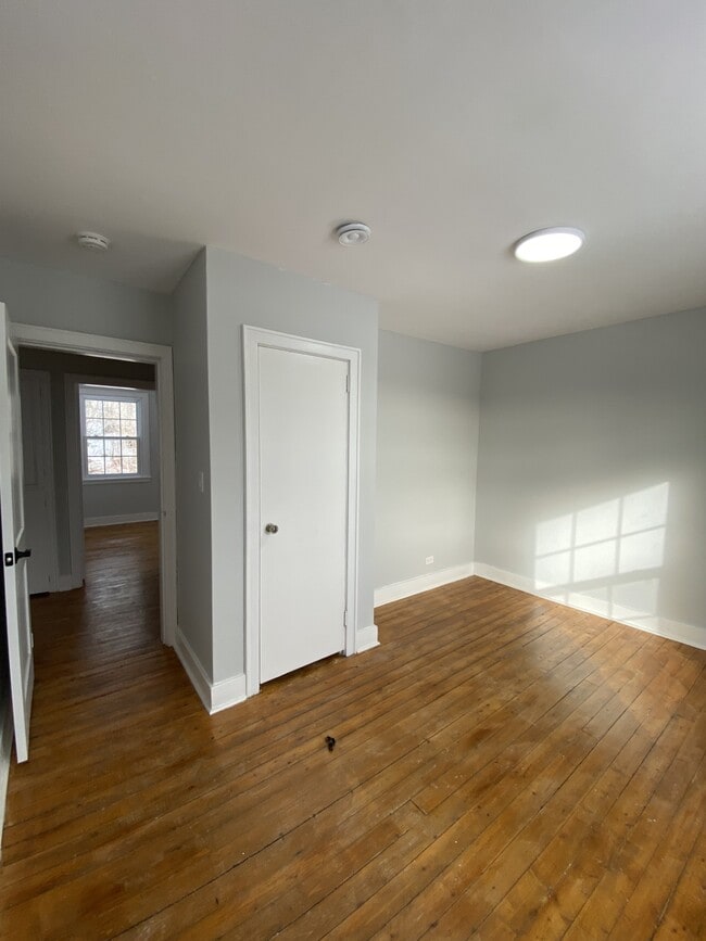 Building Photo - 510 Stout Ct