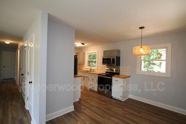 Building Photo - 105 Padgett Ct