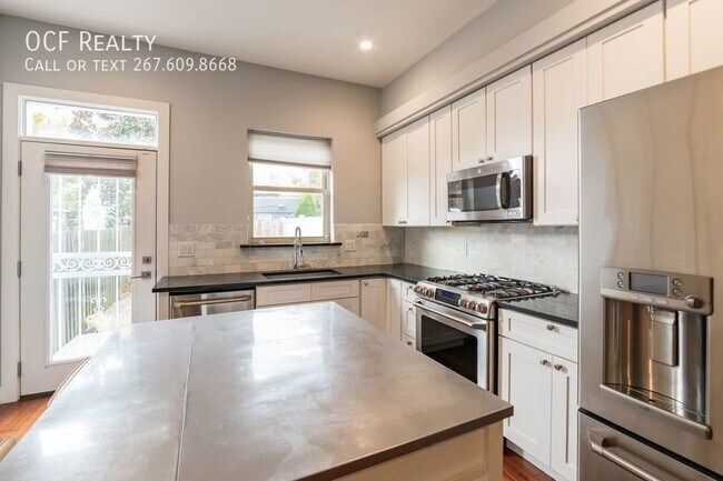 Building Photo - 3 Bed Fishtown Home