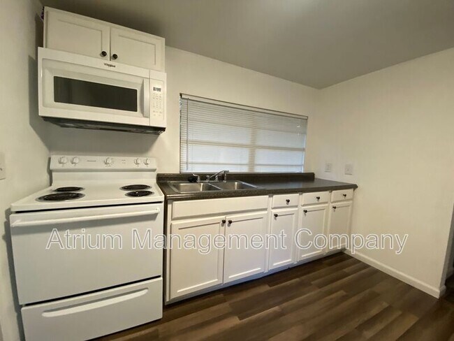 Foto del edificio - 2700 S Brown Ave