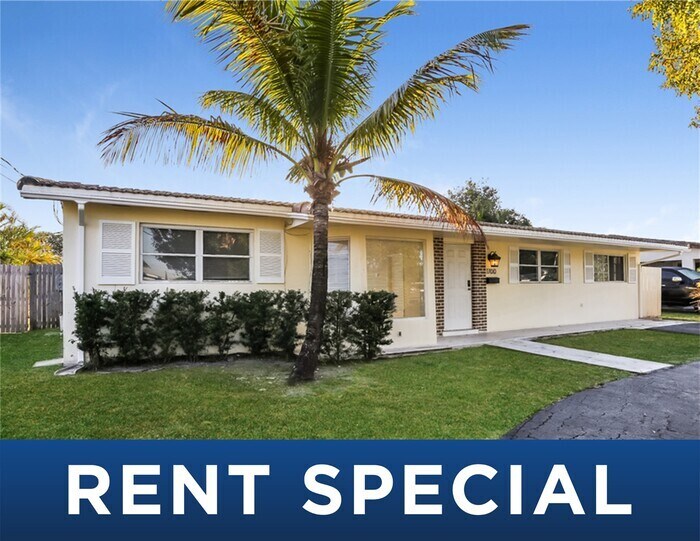 Primary Photo - 1700 SW 5th Ave