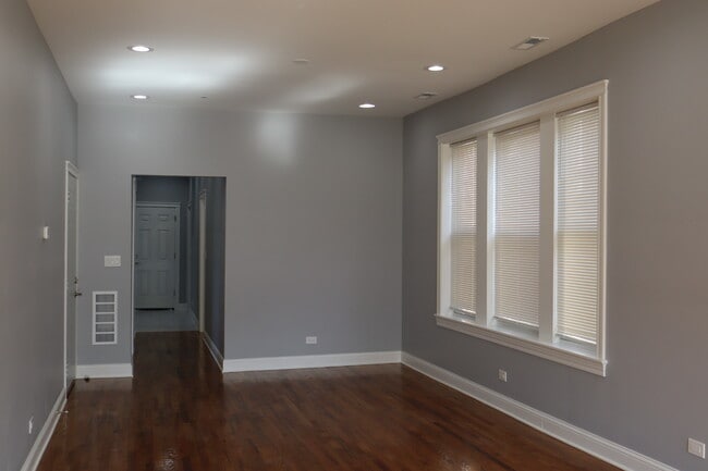 Building Photo - 4120 W Gladys Ave