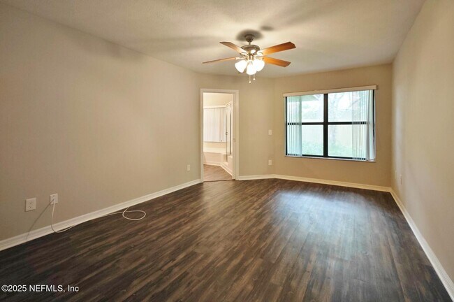 Foto del edificio - 3208 Turtle Creek Rd