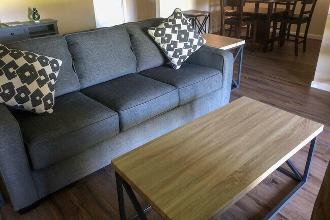 Foto del edificio - 9270 E Mission Ln