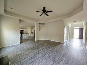 Building Photo - 5048 Vine Ln