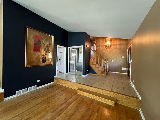 Building Photo - 3929 W Chase Ave