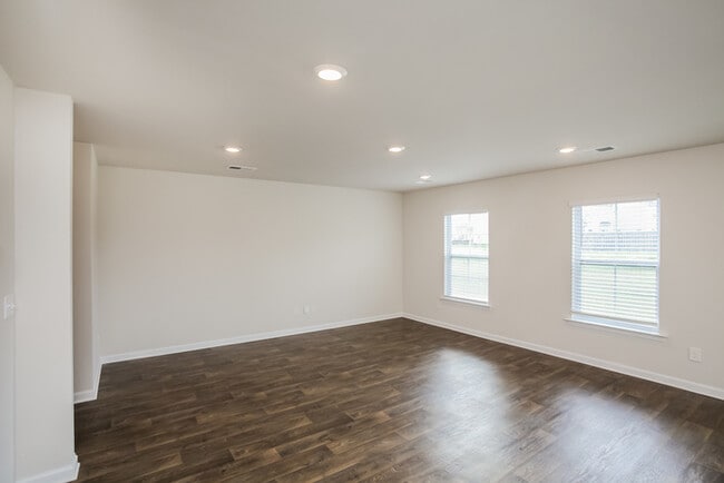 Building Photo - 457 Red Poll Wy