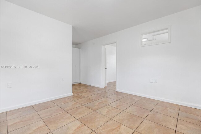 Foto del edificio - 567 NW 90th St