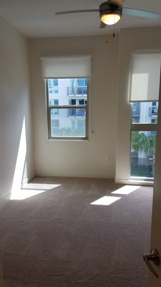 Foto del edificio - 879 N Orange Ave