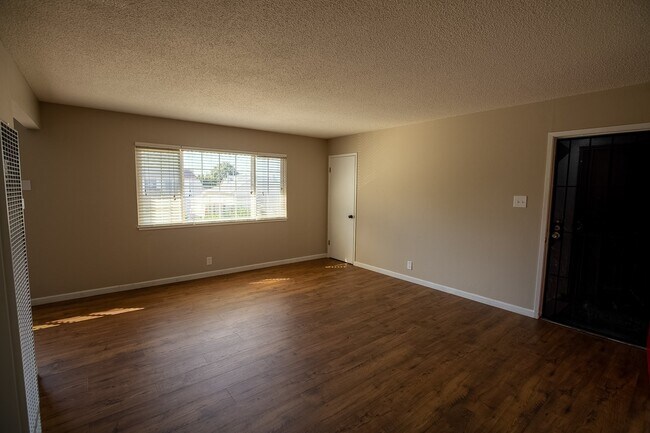 Foto del edificio - 2171 Peach St