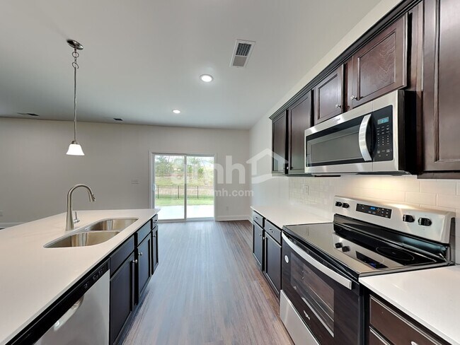 Foto del edificio - 4306 Spregan Way