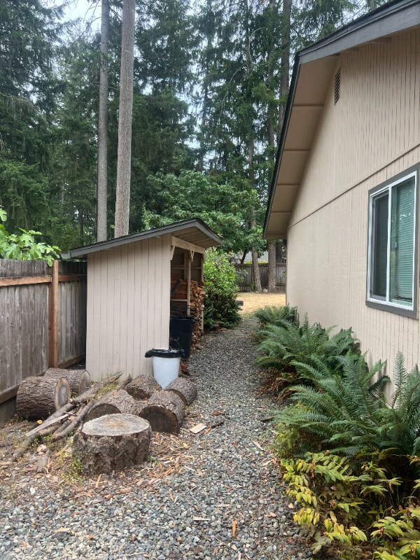 Building Photo - 9305 Northwood Dr SE