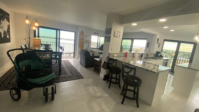 Building Photo - 240 Sand Key Estates Dr
