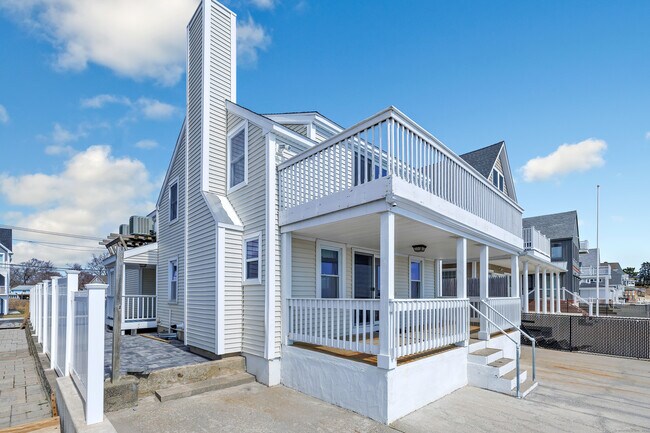 Building Photo - 95 Melba St