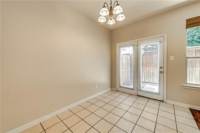 Building Photo - 514 Kingscote Ct