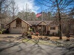 Primary Photo - Large 3 Bedroom, 2 Bathroom home on the Ea...
