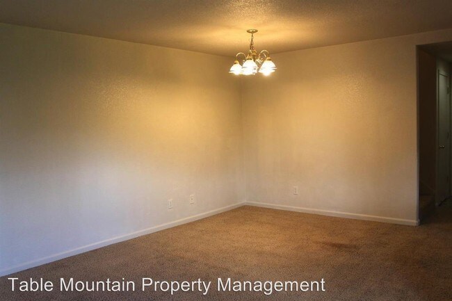 Building Photo - 2110 Fogg Ave