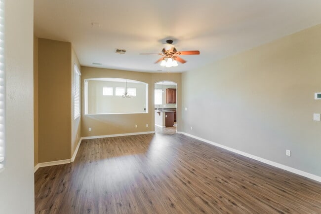 Building Photo - 4261 N 157th Ave