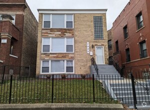 Building Photo - 7946 S Peoria St