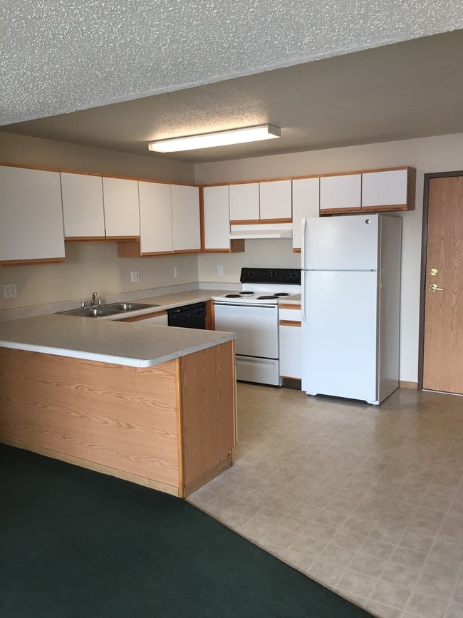Building Photo - Miller Avenue Estates