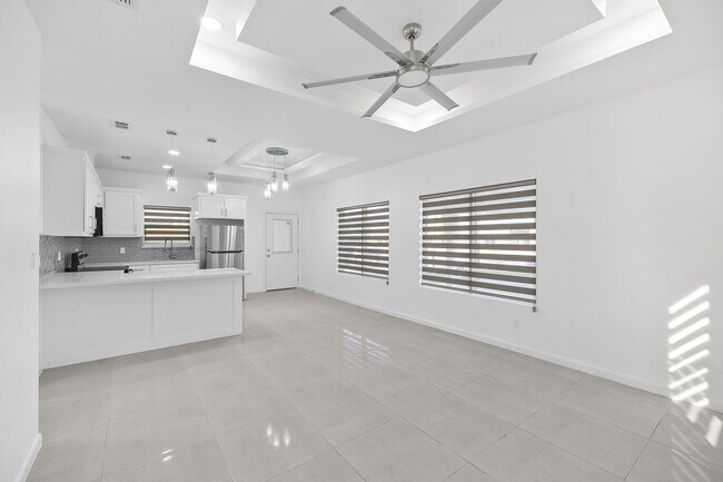 Building Photo - 3508 S Dominique Dr