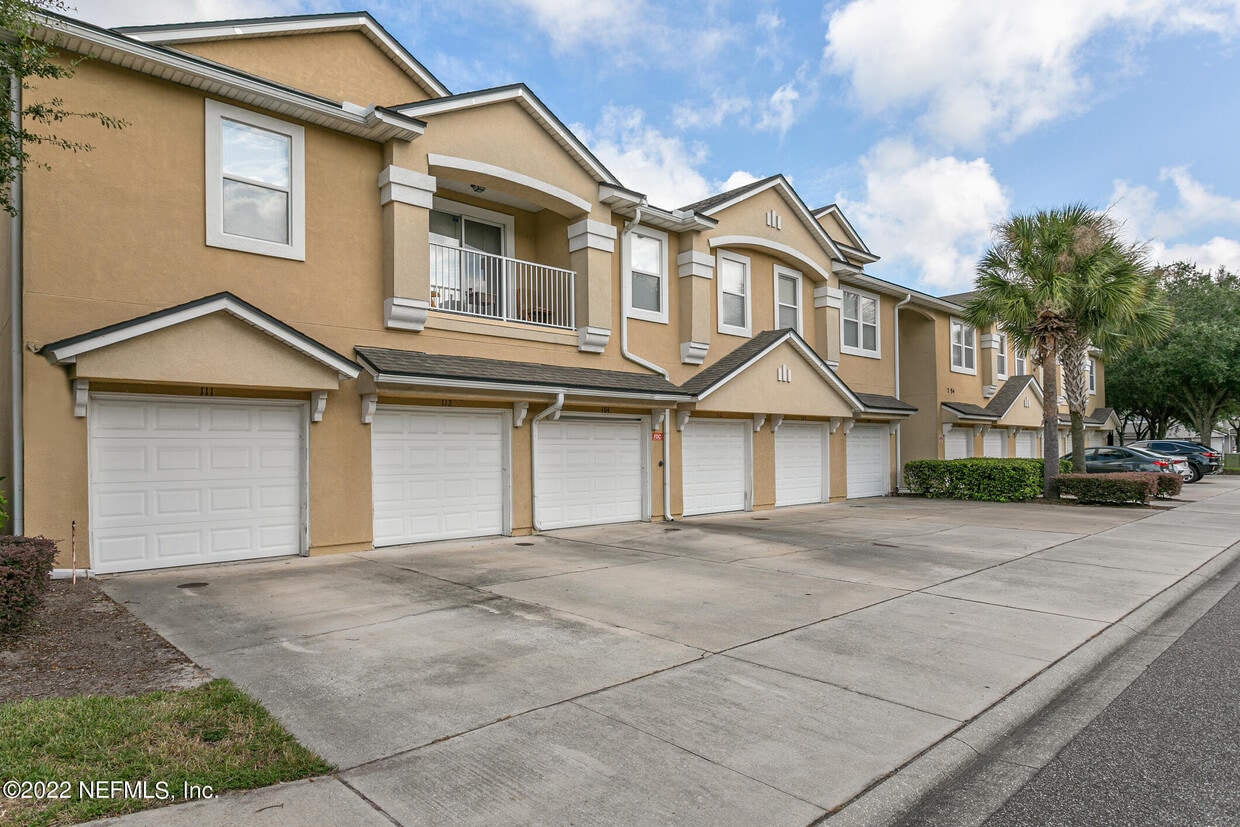 7036 Deer Lodge Cir Unit 112, Jacksonville, FL 32256 Condo for Rent in Jacksonville, FL
