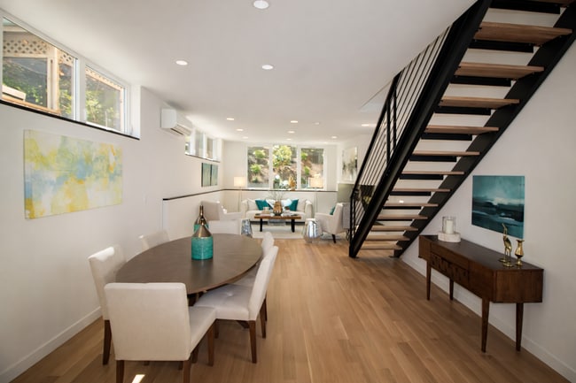 Building Photo - 3Bd/1.75Ba Seattle Townhouse