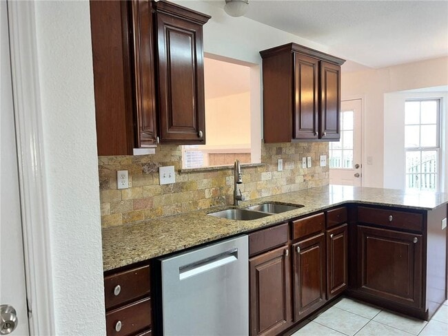 Building Photo - 2403 SW 20th St