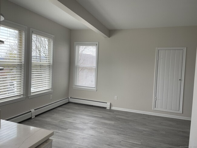 Building Photo - 3 Terrace Pl