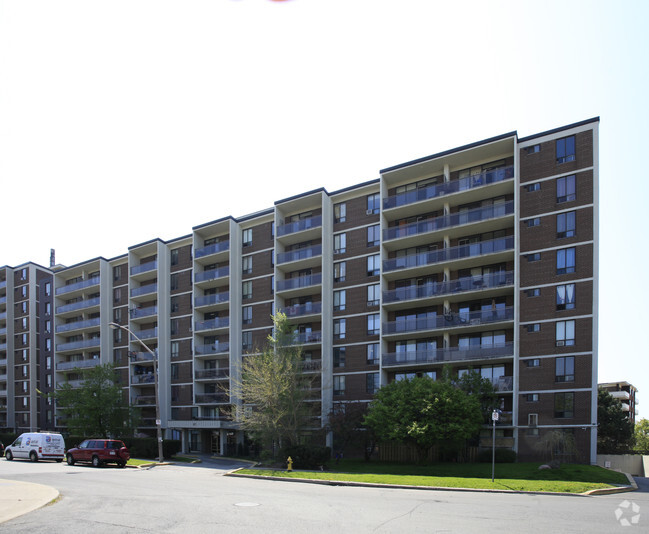 Building Photo - Redwood at Halsey