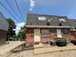 Building Photo - 335 Dersam St