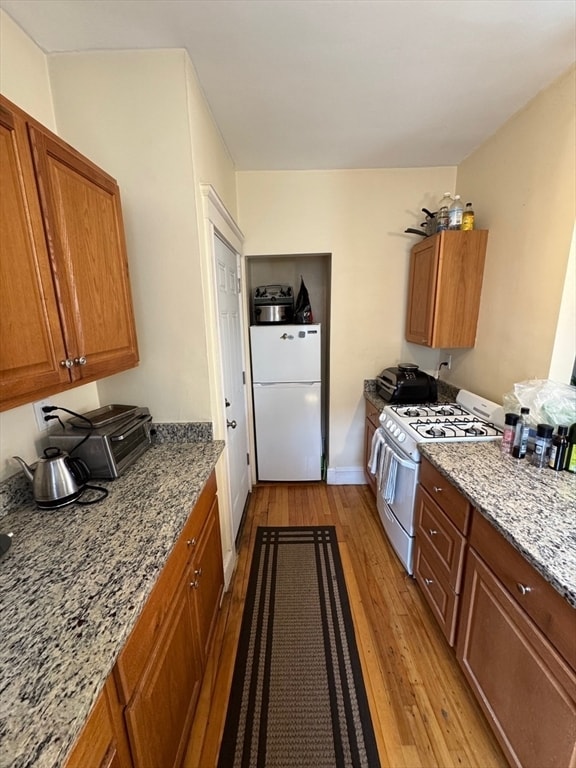 Foto del edificio - 6 Sherborn Ct