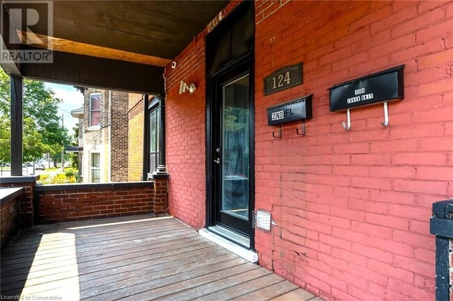 Building Photo - 124 George St