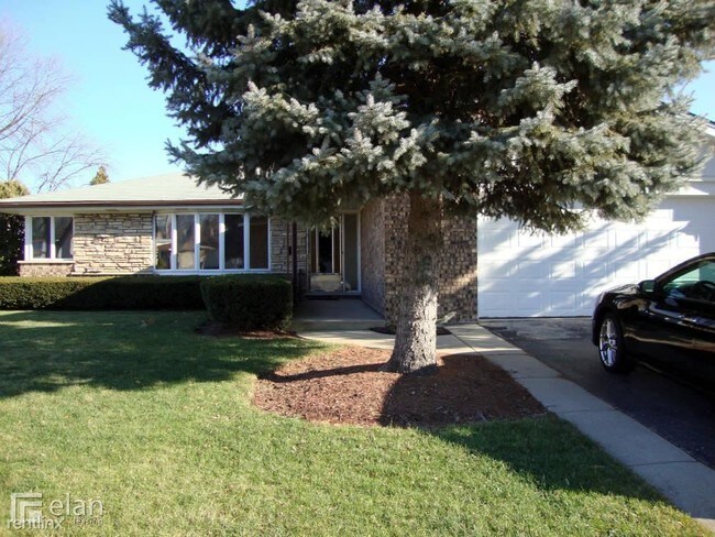 Building Photo - 1219 S Highland Ave