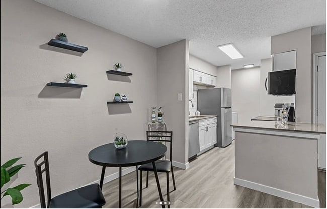 Foto del edificio - 6776 Westcreek St S