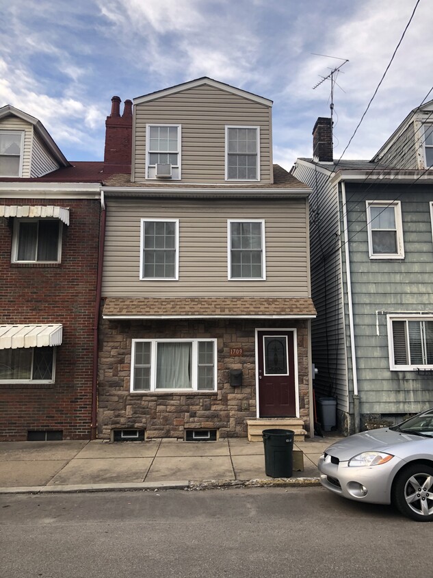 Primary Photo - 1709 Mary St