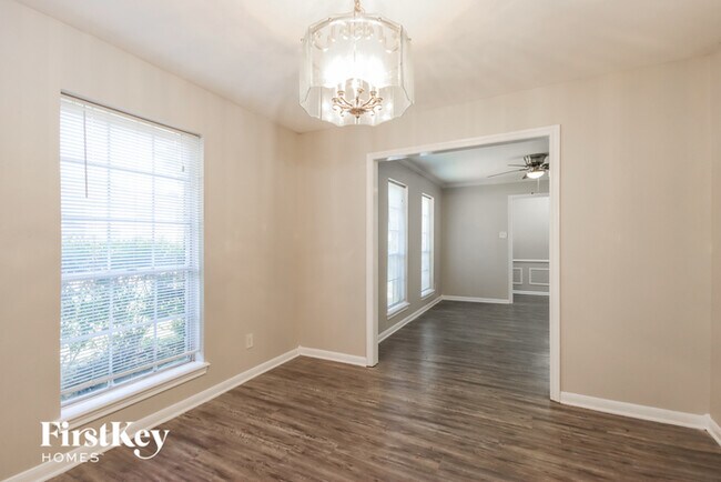 Building Photo - 4903 Shatner Dr