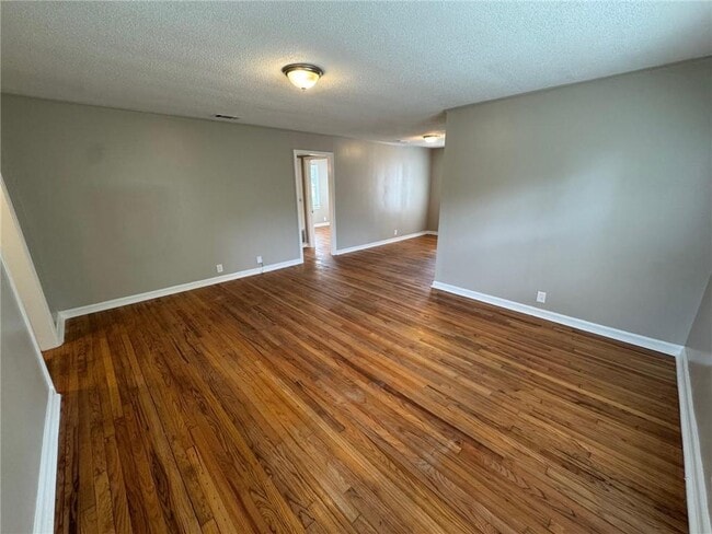 Foto del edificio - 900 Courtney St
