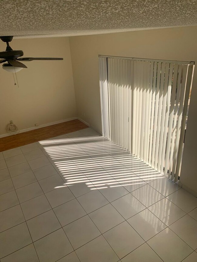 Foto del edificio - 1620 Forest Lakes Cir