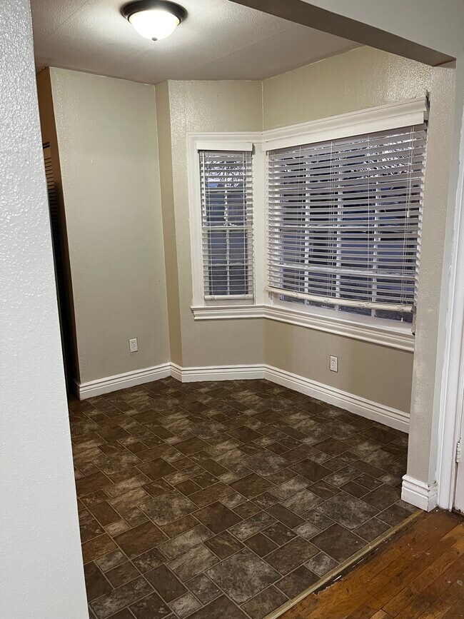 Foto del edificio - 1801 Runnels St