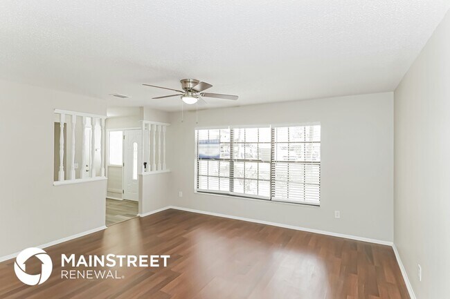 Building Photo - 17604 Meadowbridge Dr