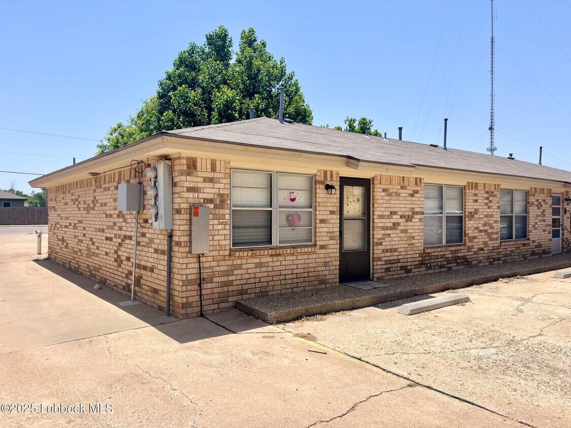 Primary Photo - 2308 74th St
