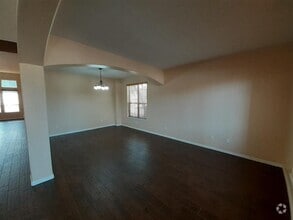 Building Photo - 5835 Beeston Ln