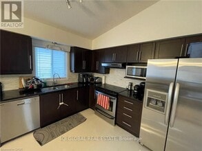 Building Photo - 91 Loggers Grove