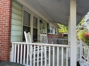Building Photo - 2807 Holt Dr