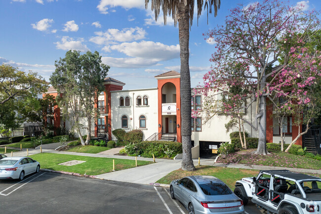 Building Photo - Trojan Plaza