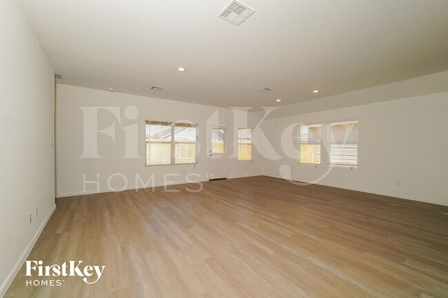 Foto del edificio - 10639 Erinita Way