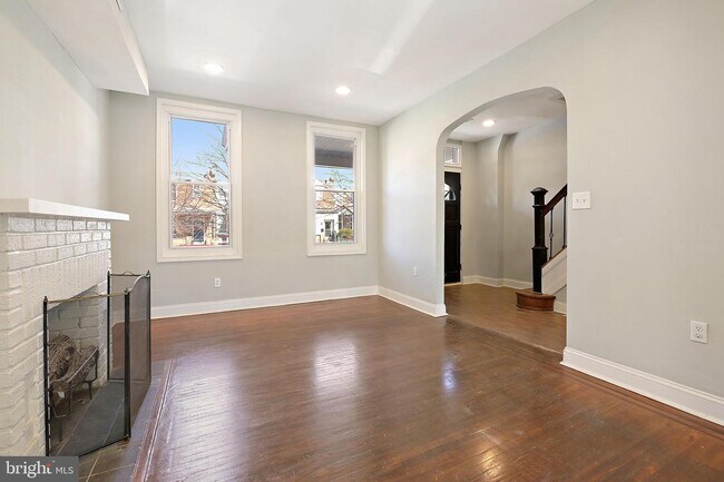 Building Photo - 1719 E 31st St
