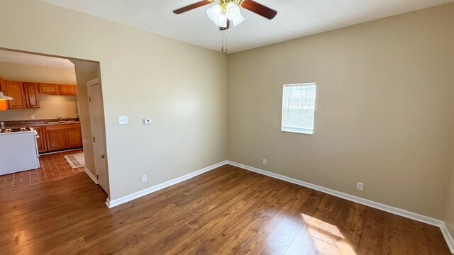 Foto del edificio - CENTER TOWNSHIP 3 BEDROOM HALF DUPLEX AVAILABLE NOW!