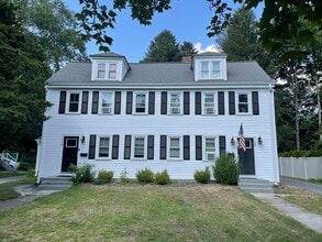 Building Photo - 206 Concord St